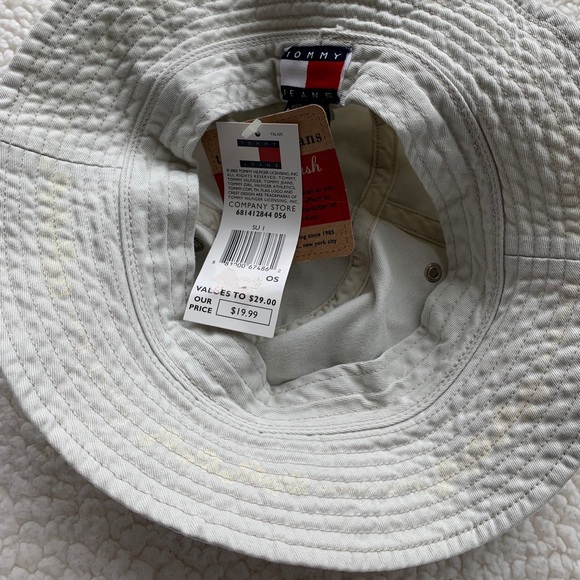 NWT Tommy Hilfiger bucket hats - Picture 5 of 10